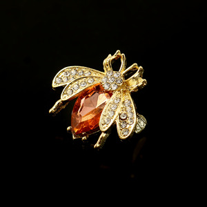 Broche Abeille Faite à la Main en Laiton Plaqué Or avec Gemme Orange et Ailes en Cristal, pour Amateurs de Nature, Déclaration Animale, pour Revers, Fête, Mariage, Fiançailles - Product Image 3