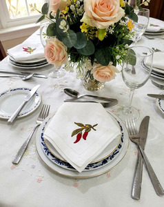 Servilleta de Algodón Cuadrada Personalizada con Bordado de Chiles, Prelavada, Duradera, Reutilizable, Lavable a Máquina, con Dobladillo - Product Image 3