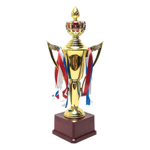 Trofeo Moderno Portátil Helios para el Mejor Deportista, Premio Dorado Brillante Metálico para el Mejor Deportista - Product Image 1