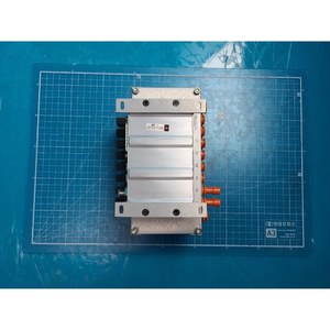 Base de distributeur de électrovannes SMC VV5Q-ULB990061 d'occasion – Pièces d'équipement semi-conducteur Legacy - Product Image 6