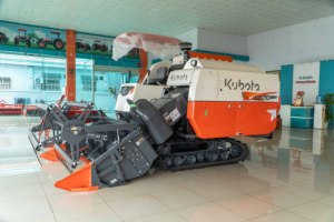Cosechadora Kubota DC70 Pro de Alta Productividad para Arroz, Máquina Agrícola de Cosecha - Product Image 6