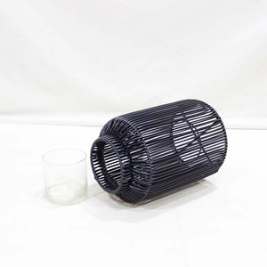 Farol de Cilindro de Mimbre de Plástico Negro en Oferta para Decoración Moderna de Mesa - Product Image 5