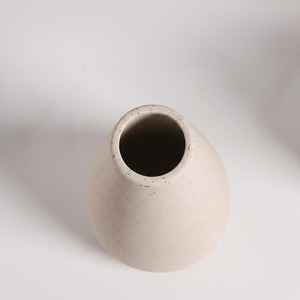 Vases à fleurs en céramique de style antique pour fleurs séchées, design antique beige, style Art Déco, par Universal Overseas - Product Image 6