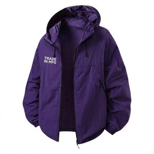 Cortavientos Personalizado Elegante Verde con Cuello Alto y Cordón Ajustable, Ecológico, de Manga Larga, en Tela de Poliamida, con Múltiples Bolsillos - Product Image 4