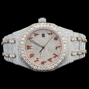 นาฬิกาฮิปฮอปแบรนด์ดัง ดีไซน์หรูหราสำหรับผู้ชาย ตัวเรือนทรงกลมสีแดง ประดับเพชรโมอิสซาไนต์เต็มหน้าปัด พร้อมตัวเลขแบบอารบิก  สามารถปรับแต่งได้ - Product Image 4