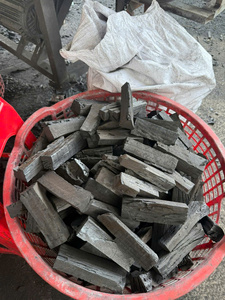 Charbon de bois naturel en morceaux du Vietnam, combustible de qualité supérieure pour barbecue et grillades, 7000-8000 Kcal/kg, faible teneur en cendres, haute chaleur, longue durée de combustion - Product Image 4