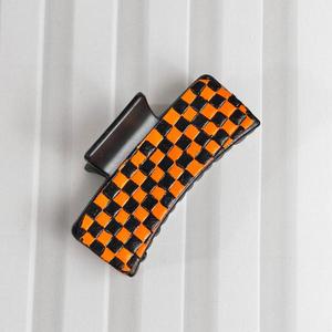 Pince à cheveux en cuir véritable à carreaux orange et noir, accessoire de mode pour femme - Product Image 2