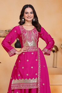 Élégante tunique en soie Chinon à sequins, pantalon palazzo multi-évasé et dupatta brodé – Ensemble trois pièces pour femme - Product Image 5