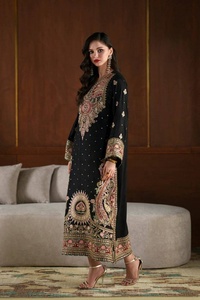 Nouvelle collection de robes de mariée, kaftans et pantalons pour les festivals, disponibles à prix abordable - Product Image 2