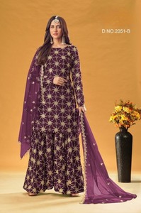 Traje Plazzo Semi-Cosido de Faux Georgette con Bordado y Lentejuelas para la Colección India y Pakistaní - Product Image 3