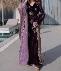 Venta al por Mayor de Kurta Corta Modesta para Mujer, Ropa Femenina para Todas las Temporadas, Corte Regular, Terciopelo, Informal, para la Vida Diaria, Tela Islámica de Alta Calidad - Product Image 4