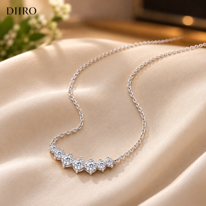 Collier élégant pour femme en or blanc 14 carats plaqué or, chaîne minimaliste, diamant rond en moissanite - Product Image 2