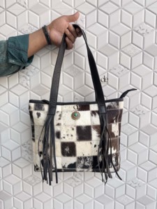 Sac fourre-tout en cuir de vachette style occidental, fait main, motif à carreaux, sac à bandoulière, sac à main bohème à franges, sac à main pour femme - Product Image 1