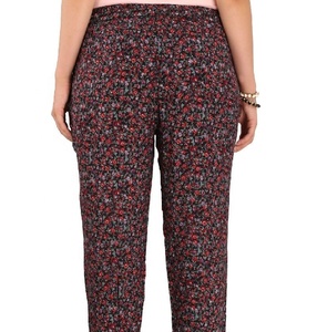 กางเกงขายาวลำลองผ้าเรยอนพิมพ์ลายดอกไม้สำหรับผู้หญิง ไซส์ใหญ่ XL เอวยางยืดด้านหน้า ระบายอากาศได้ดี เป็นมิตรกับสิ่งแวดล้อม เหมาะสำหรับฤดูร้อน - Product Image 3