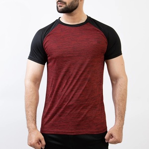 Camiseta de Hombre de Alta Calidad, Roja y Negra, Manga Raglán, Secado Rápido, Transpirable, Corte Regular, Cuello Redondo, Tejido de Punto, 100% Algodón - Product Image 1