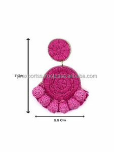 Boucles d'oreilles pendantes vintage élégantes et classiques, bijoux fantaisie perlés brodés avec grande cloche décorative, multicolores, taille personnalisée - Product Image 3