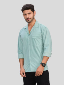 เสื้อเชิ้ตผู้ชายสีฟ้าอ่อน ผ้าโพลีเอสเตอร์รักษ์โลก แขนยาว ปกคอพับ สีพื้น ระบายอากาศ ป้องกันรังสียูวี แห้งเร็ว เหมาะสำหรับฤดูหนาว - Product Image 5