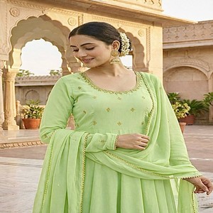 Robe en Georgette pour femme VASTRA COTTAGE avec broderie miroir faite main, manches longues, jupe ample, doublure en coton beurre et dupatta - Product Image 5