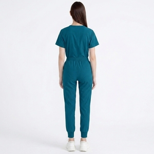Tenue Médicale Professionnelle de Qualité Supérieure – Ensemble de Vêtements Médicaux Respirants et Confortables pour le Travail Quotidien - Product Image 2