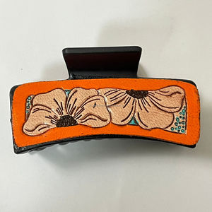 Nouvelles pinces à cheveux en cuir faites à la main, grandes et élégantes, avec un design floral, pour femmes, accessoire de cheveux élégant - Product Image 5