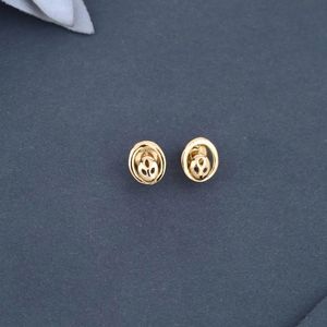 Boucles d'oreilles ovales superposées, design géométrique élégant, bijoux tendance, accessoire de mode pour femmes et filles, cadeau - Product Image 1