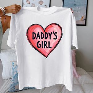T-shirt pour femme en coton 100% avec imprimé en forme de cœur décontracté « Daddy's Girl », coupe confortable - Product Image 3
