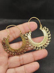 Boucles d'oreilles pendantes plaquées or en laiton, tendance et très vendues, bijoux fantaisie élégants pour femmes, personnalisables pour mariage et anniversaire - Product Image 2