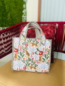 Sac fourre-tout en toile matelassée à imprimé léopard avec poignées rayées et fermeture éclair, style bohème, pour femme, idéal pour le shopping, la plage et les voyages quotidiens - Product Image 1