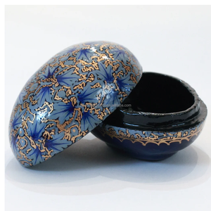 Boîte à bijoux vintage en papier mâché, légère, pour colliers et bracelets, avec finition type boîte à pilules - Product Image 1