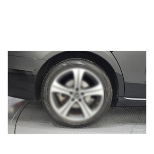 เมอร์เซเดส-เบนซ์ อี-คลาส อี300 4MATIC อาวองต์การ์ด ปี 2019 ระยะทาง 64,799 กม. เกียร์อัตโนมัติ พวงมาลัยซ้าย มาตรฐานไอเสียยูโร 5 เบาะหนัง กล้องมองหลัง - Product Image 5