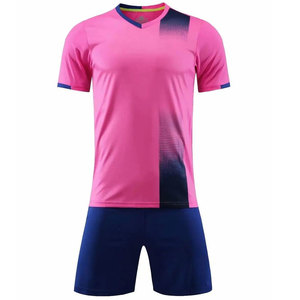 Uniforme de fútbol para hombre, cuello redondo, poliéster, uniforme de fútbol sublimado con logotipo y nombre personalizados, uniforme de fútbol OEM. - Product Image 4