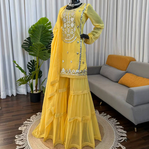 Ensemble haut et bas en faux georgette à séchage rapide pour femme, style moderne, de la marque Ramdev Trading, avec dupatta, idéal pour les occasions de mariage, les fêtes et le Diwali. - Product Image 1