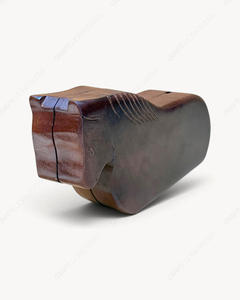 Pochette de soirée de luxe en bois sculpté en forme de cheval, faite à la main, écologique, avec pompon, design équestre, type minaudière - Product Image 3