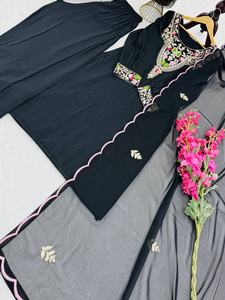 Tela de rayón de estilo moderno de la mejor calidad, corte Nayra para mujer, Kurti Farshu Salwar Kameez, secuencia de bordado pesado, ropa de fiesta de trabajo - Product Image 5