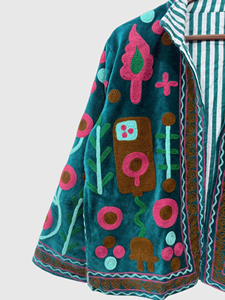Veste en velours brodée à la main avec des motifs floraux, manches longues, col rabattu, style chic prairie pour adultes, tenue d'automne - Product Image 3
