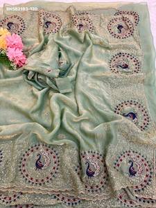 Sari-Blouse Femme en Satin Spatial à Paillettes et Broderies Motifs Traditionnels avec Bordure Brodée – Idéal pour Tenues Occasionnelles - Product Image 6