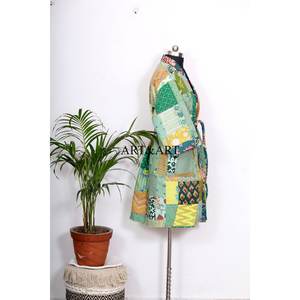 Nuevo Kimono Vintage de Seda con Parches Kantha, Bata Reciclada con Cinturón, Ropa de Dormir para Mujer - Product Image 5