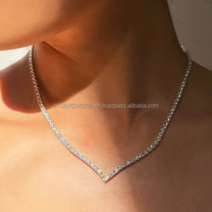 Collar de tenis con diamantes cultivados en laboratorio de corte redondo en forma de V en oro blanco macizo, elegante collar nupcial, regalo de aniversario de boda para ella - Product Image 1