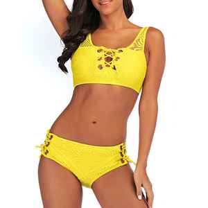 Bikini pour femme, collection de vacances élégante, texture lisse, finition satinée de haute qualité, vêtements de plage élégants et luxueux - Product Image 6