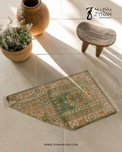 Alfombra de Oración Islámica de Viscosa Suave Premium Mystic Horizon de Calidad de Exportación para la Oración Diaria y para Regalo - Product Image 3