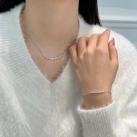 Collier avec pendentif souriant en moissanite couleur D VVS1 sur chaîne en argent sterling 925, bijoux raffinés pour femmes, à porter au quotidien