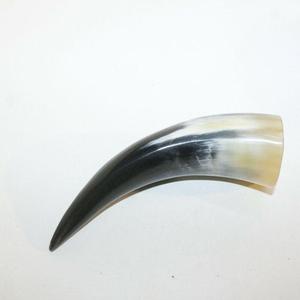 Corne à boire en corne de bœuf de qualité supérieure, écologique, gravée d'un ange et d'un bateau viking, idéale comme cadeau pour les garçons d'honneur - Product Image 3