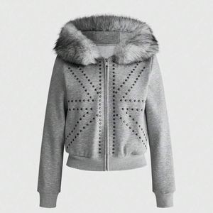 Blouson court zippé Y2K personnalisé pour femme, en polaire à capuche fourrée, clouté et à rivets, chaud pour l'hiver, style streetwear - Product Image 1
