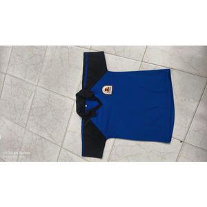 Conjunto de Uniforme Escolar de Primera Calidad para Niños, Camiseta y Pantalones Deportivos de Tela Transpirable PC PQ, Cómodo para Uso Diario, en Venta - Product Image 1