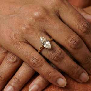 Anillo Solitario de Diamante Premium Corte Moval de Mina Antigua, Cultivado en Laboratorio, 2.02CT, Certificado IGI, con Oro Sólido de 18K, Anillo de Compromiso para Mujer, para Novia - Product Image 2