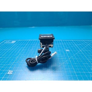 Sensor de Presión Digital SUNX DP2-22 Usado Como Pieza de Repuesto para Equipos Semiconductores Legacy - Product Image 3