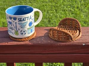 Juego de posavasos de ratán de alta calidad con elegante soporte, perfecto para bebidas y aperitivos, venta al por mayor desde India - Product Image 5