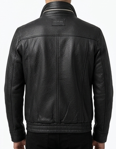 Chaqueta de hombre premium de cuero negro estilo baggy con cierre de cremallera, estilo oversize para streetwear. - Product Image 2