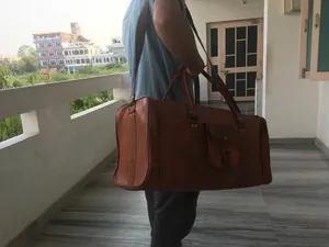Bolsa de Viaje de Cuero de Moda con Bolsillo Multifuncional, Tamaño y Color Personalizables, Disponible para Pedidos al por Mayor - Product Image 3