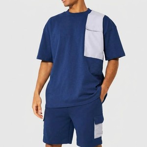 Conjunto de Ropa Deportiva para Hombre, Estilo Techwear, Color Azul Marino, Camiseta con Paneles en Contraste y Pantalones Cortos Cargo, Ropa Deportiva Urbana de Verano, Precio al por Mayor - Product Image 1